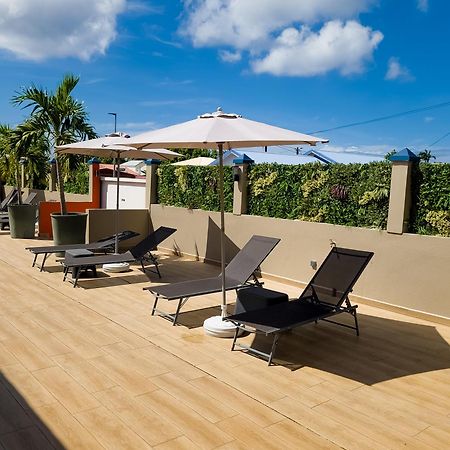 Evasion En Plein Coeur De La Ville T2 Jacuzzis Sauna Et Piscine Au Centre De Port-Louis Εξωτερικό φωτογραφία