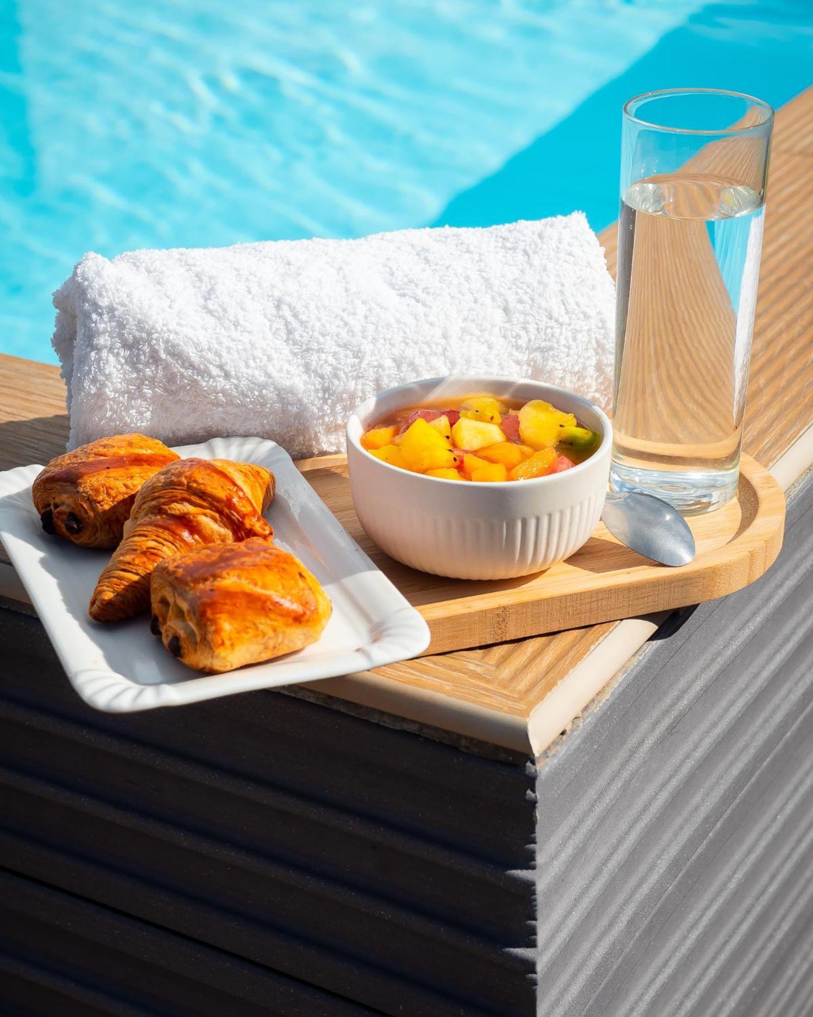 Evasion En Plein Coeur De La Ville T2 Jacuzzis Sauna Et Piscine Au Centre De Port-Louis Εξωτερικό φωτογραφία